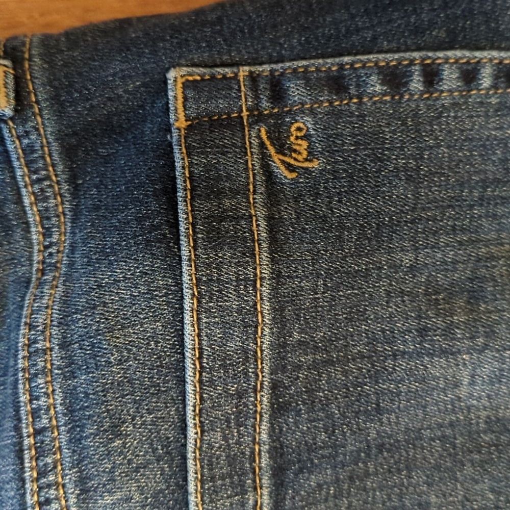 Two by Vince Camuto Straight Leg Jeans Crop? Size 10 *Please Read - Picture 8 of 10
